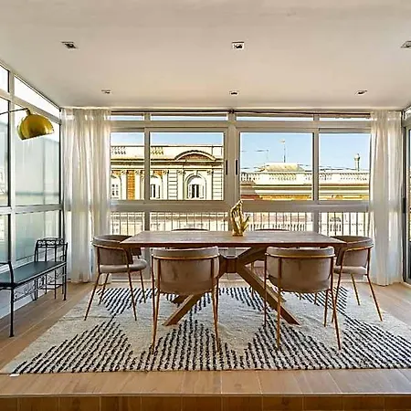 Chic 3br Retreat With Private Terrace *